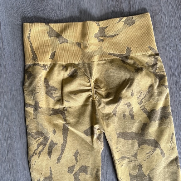 Gymshark Adapt Camo leggings - Picture 4 of 6